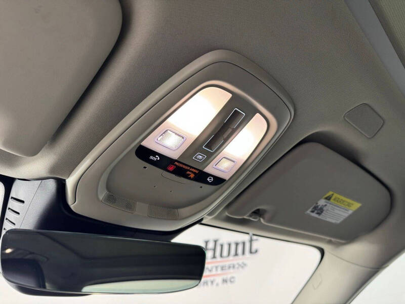 2024 Volvo XC60 B5 Core Dark Theme