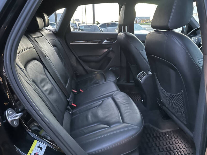 2016 Audi Q3 2.0T quattro Prestige