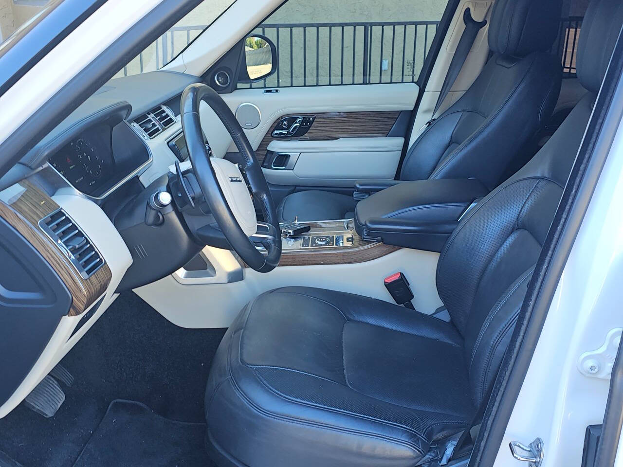 2018 Land Rover Range Rover 36