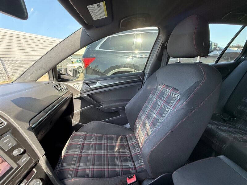 2018 Volkswagen Golf GTI S