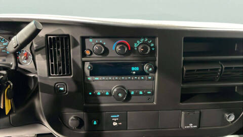 2024 Chevrolet Express 2500