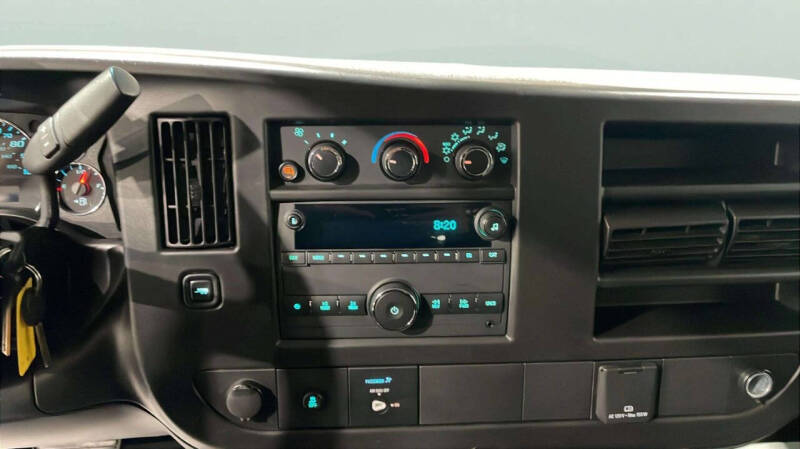 2024 Chevrolet Express 2500