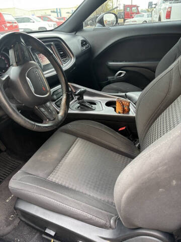 2017 Dodge Challenger SXT