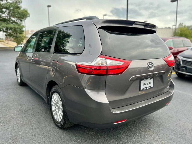 2016 Toyota Sienna
