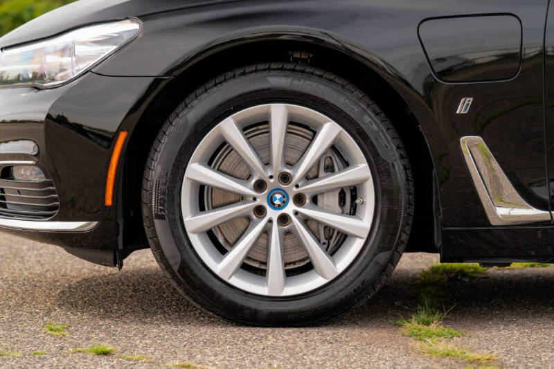 2018 BMW 7 Series 740e xDrive iPerformance