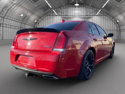 2017 Chrysler 300