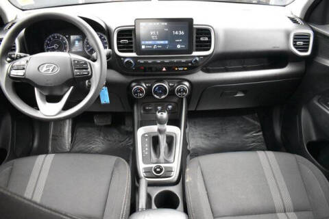 2020 Hyundai Venue SEL