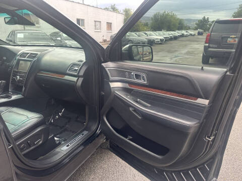 2016 Ford Explorer Platinum