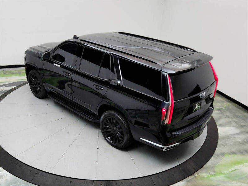 2022 Cadillac Escalade Luxury
