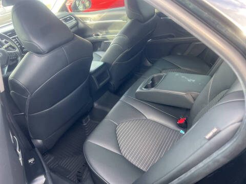 2018 Toyota Camry SE