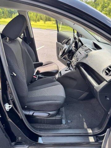 2012 Mazda MAZDA5 Sport