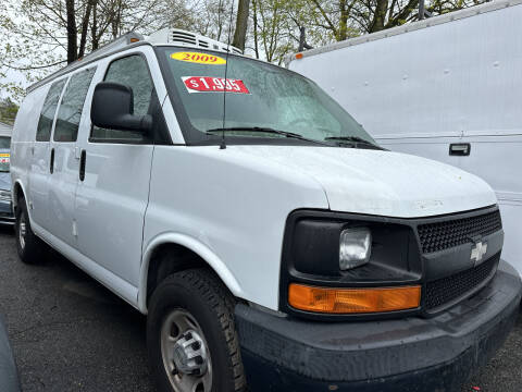 2009 Chevrolet Express for sale at Deleon Mich Auto Sales in Yonkers NY