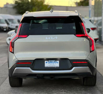 2024 Kia EV9 Wind