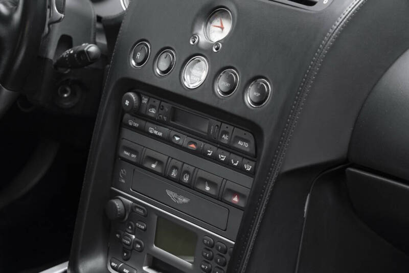 2005 Aston Martin V12 Vanquish S