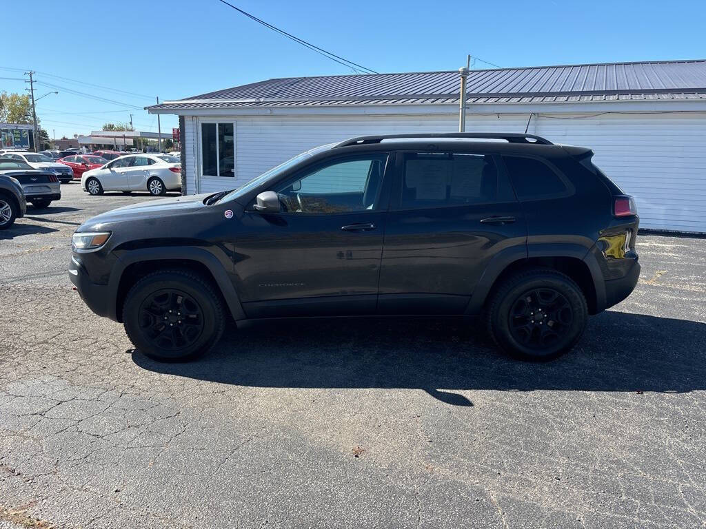 2019 Jeep Cherokee for sale at DECKER AUTO SALES in Bay City, MI