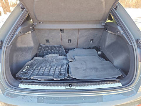 2022 Audi Q3 quattro S line Premium 45 TFSI