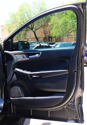 2020 Ford Edge SE