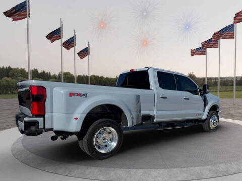 2026 Ford F-450 Super Duty Platinum