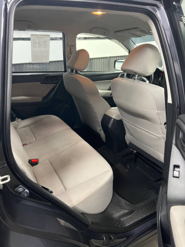 2015 Subaru Forester 2.5i