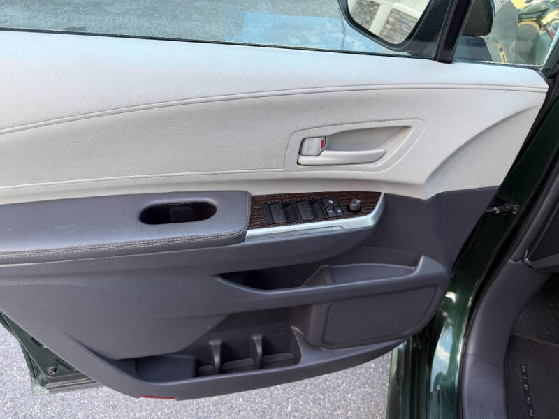 2024 Toyota Sienna LE 8-Passenger