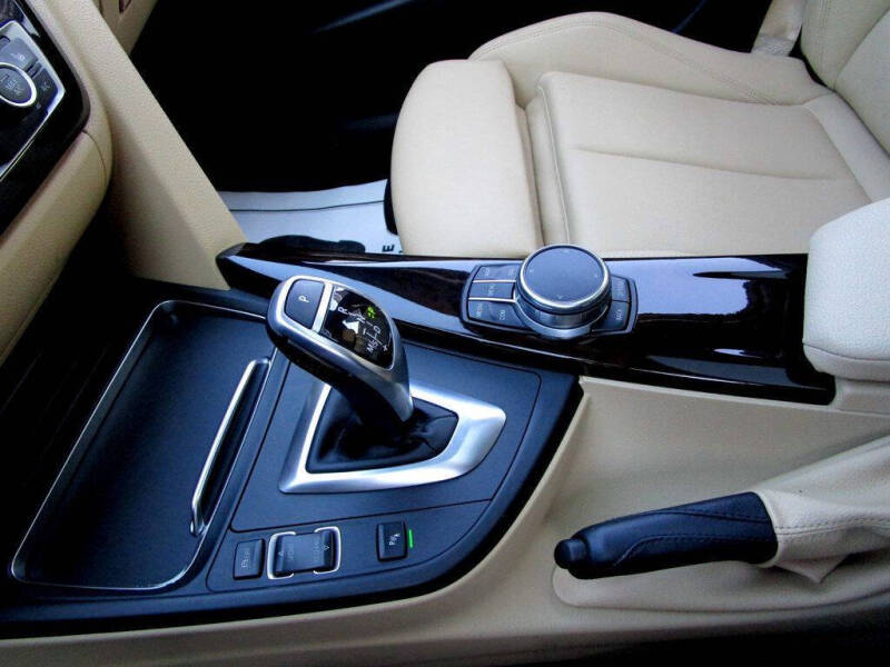 2017 BMW 3 Series 330i xDrive