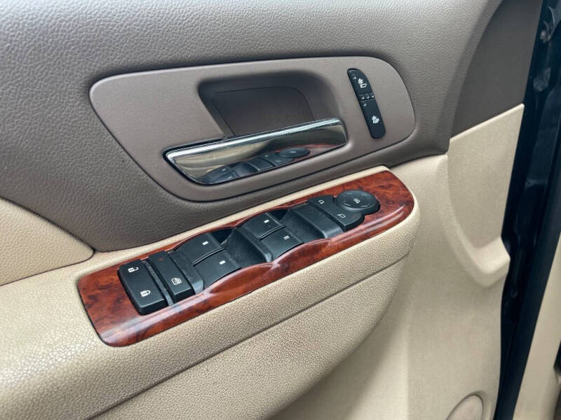2014 Chevrolet Suburban LT