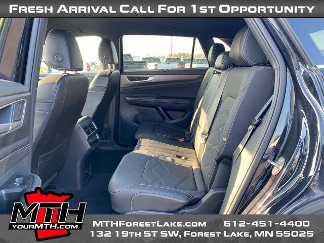 2024 Volkswagen Atlas Cross Sport SE 4Motion