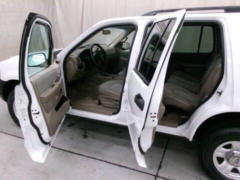 2003 Ford Explorer XLS