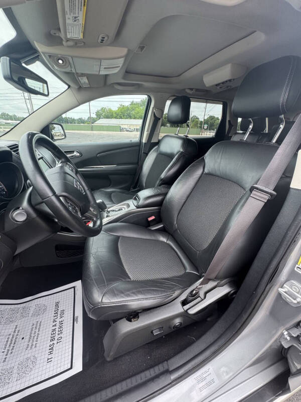 Image 9 of 2017 Dodge Journey Crossroad Plus