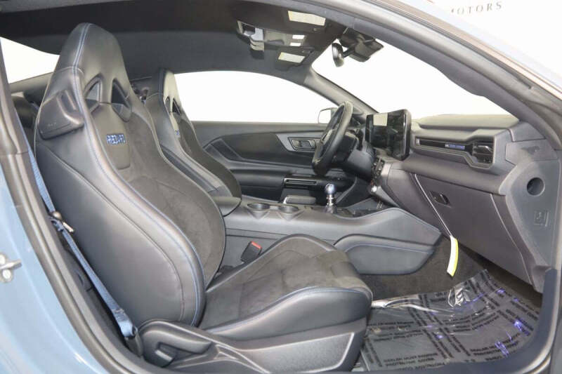 2024 Ford Mustang Dark Horse