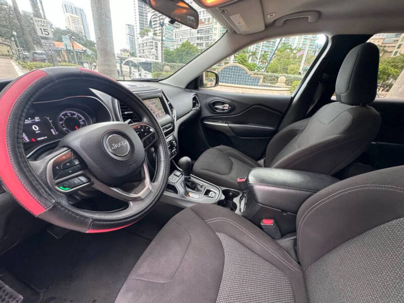 2019 Jeep Cherokee Latitude