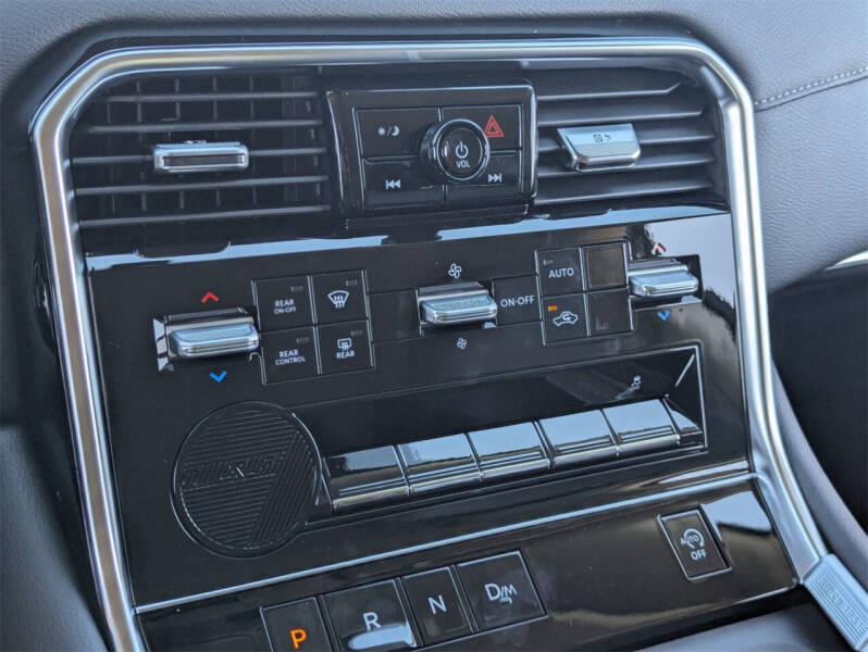 2025 Nissan Armada SV