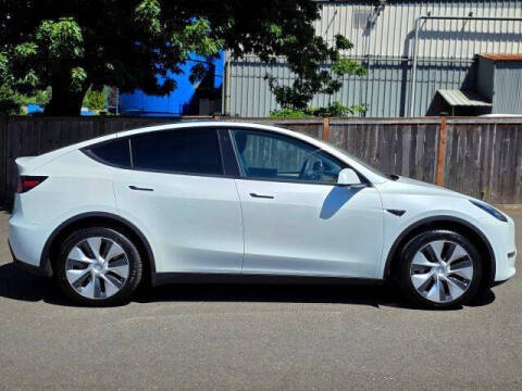 2023 Tesla Model Y Long Range