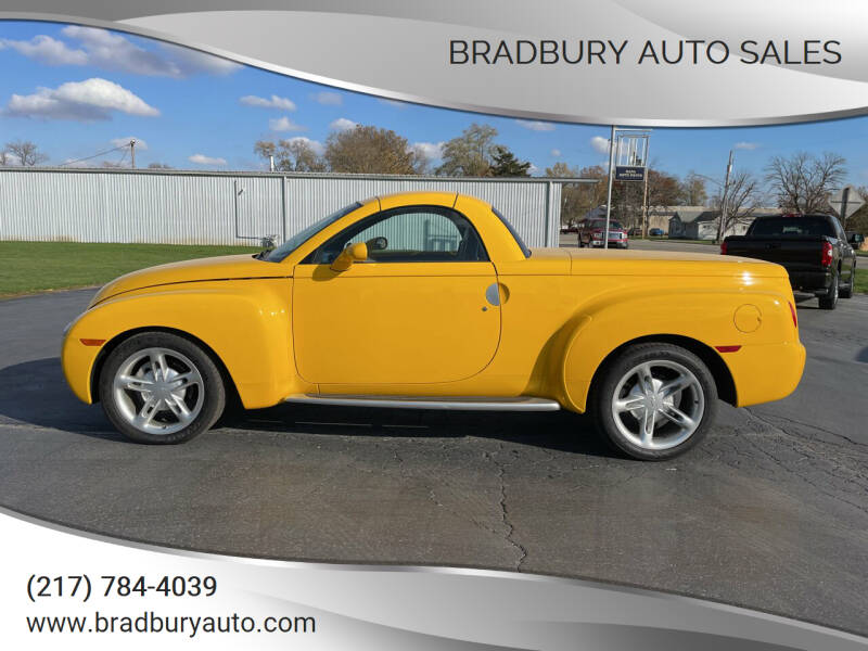 2004 Chevrolet SSR for sale at BRADBURY AUTO SALES in Gibson City IL