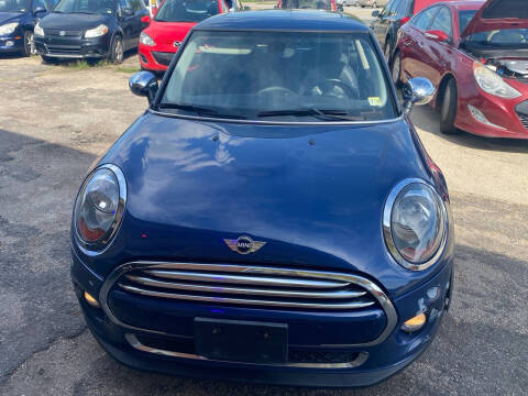 2015 MINI Hardtop 2 Door for sale at Fredericksburg Auto Finance Inc. in Fredericksburg VA