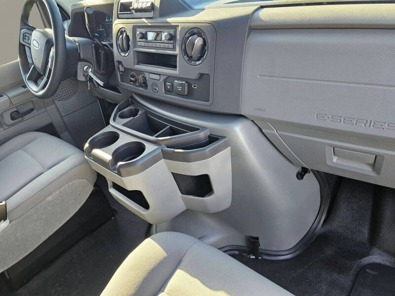 2025 Ford E-Series