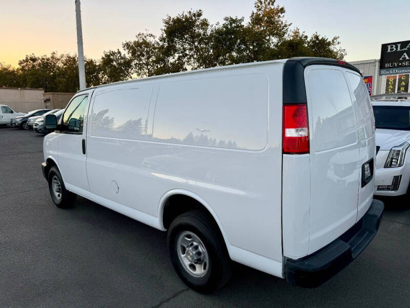 2022 Chevrolet Express 3500