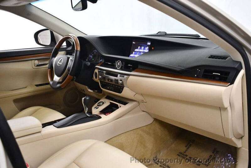 2013 Lexus ES 300h
