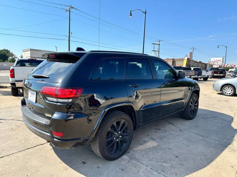 2019 Jeep Grand Cherokee Laredo