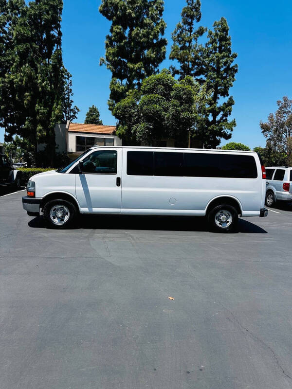 2017 Chevrolet Express LT 3500