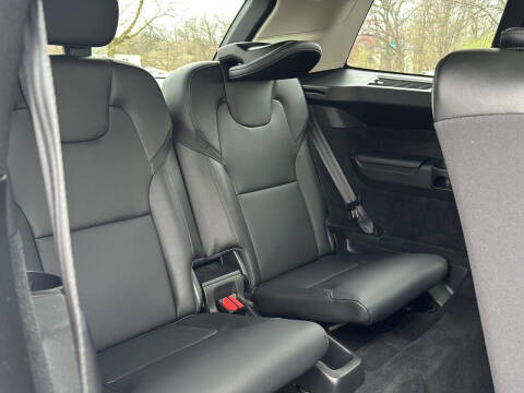 2023 Volvo XC90 B5 Core