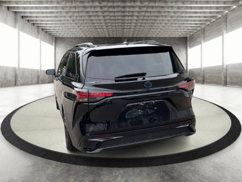 2024 Toyota Sienna XSE 7-Passenger