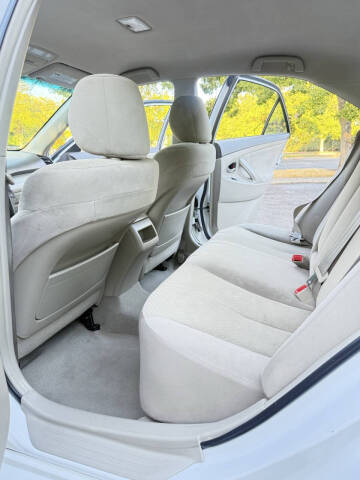 2009 Toyota Camry LE