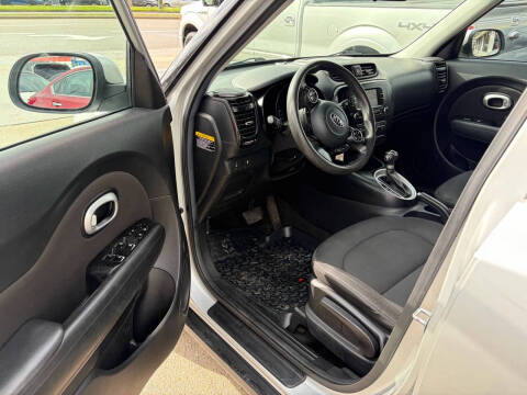 2017 Kia Soul +