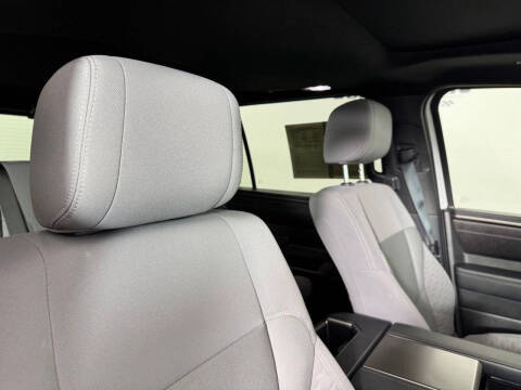 2025 Toyota Sequoia SR5