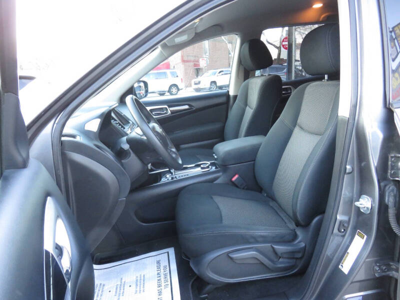 2017 Nissan Pathfinder S