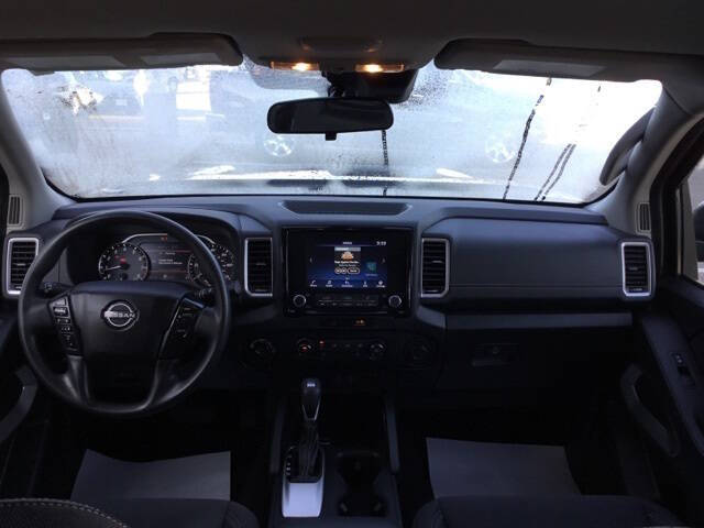 2022 Nissan Frontier SV