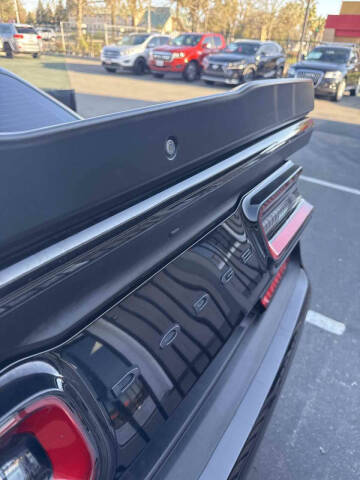 2021 Dodge Challenger SXT