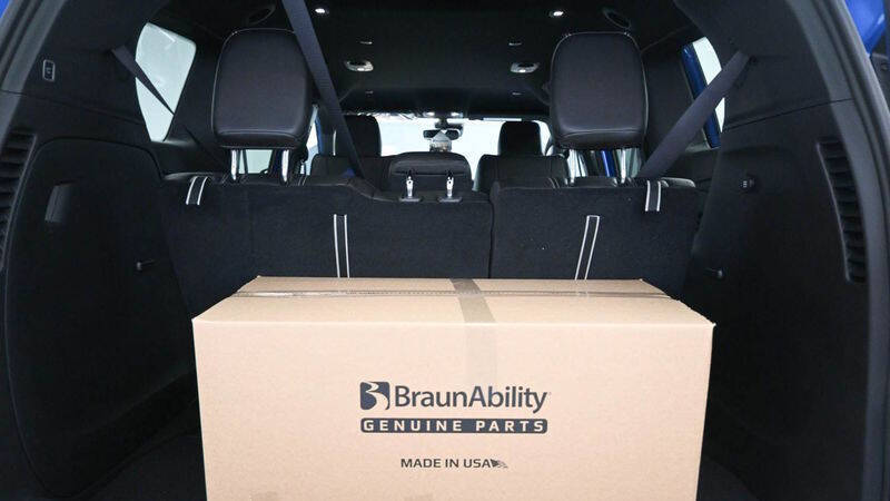 2026 Chrysler Pacifica Select