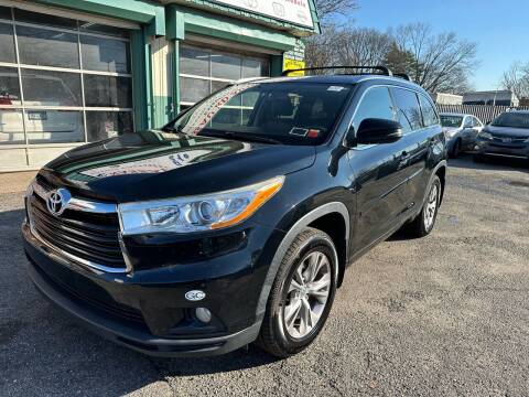 2014 Toyota Highlander for sale at American Best Auto Sales in Uniondale NY